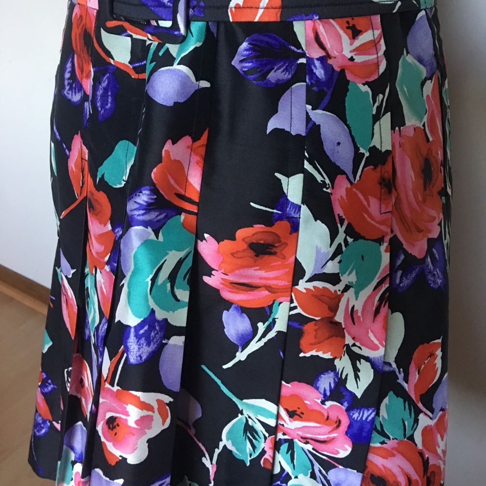 Express strapless especial occasion dress - Picture 2 of 4